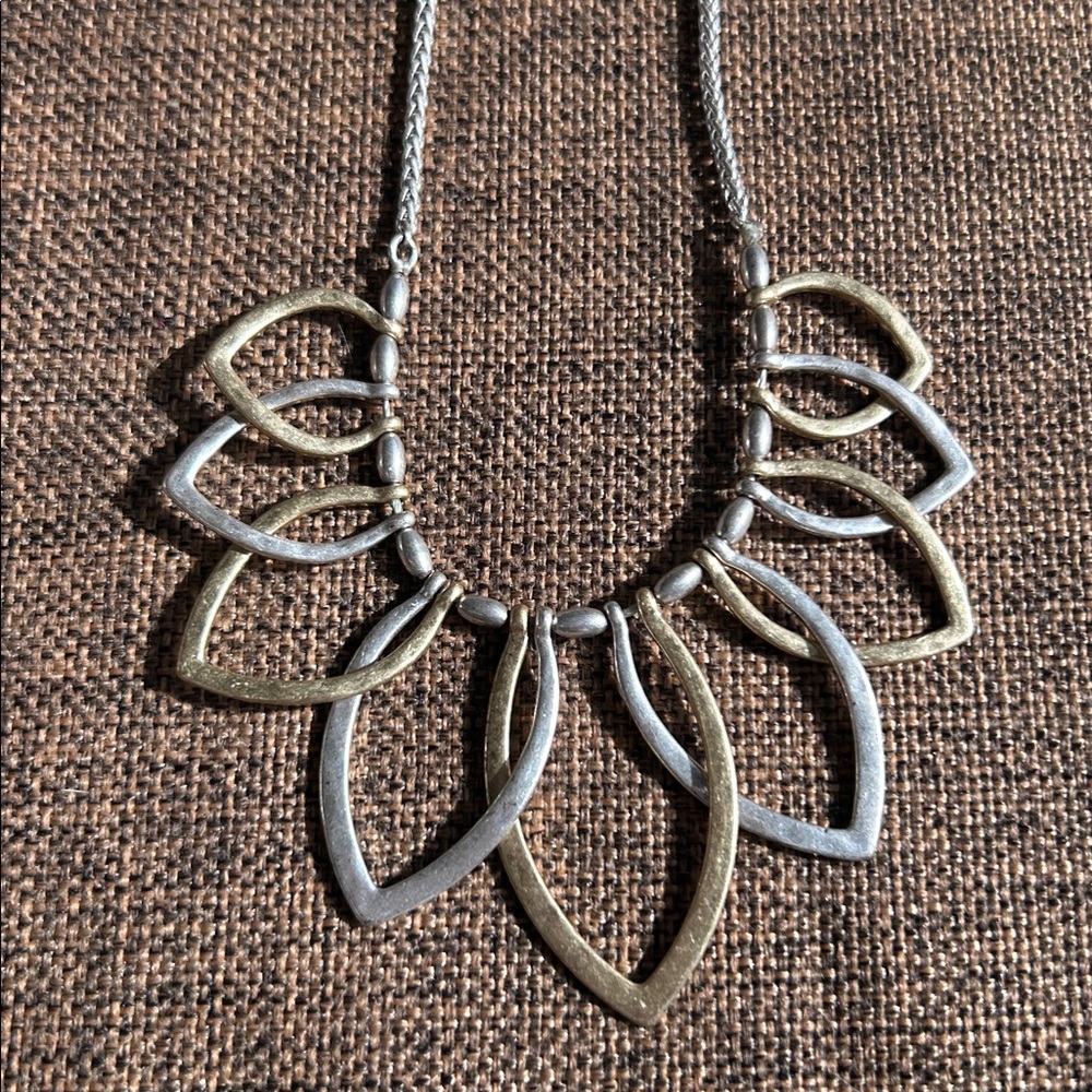 Chic Two-Tone Necklace and Earring Set